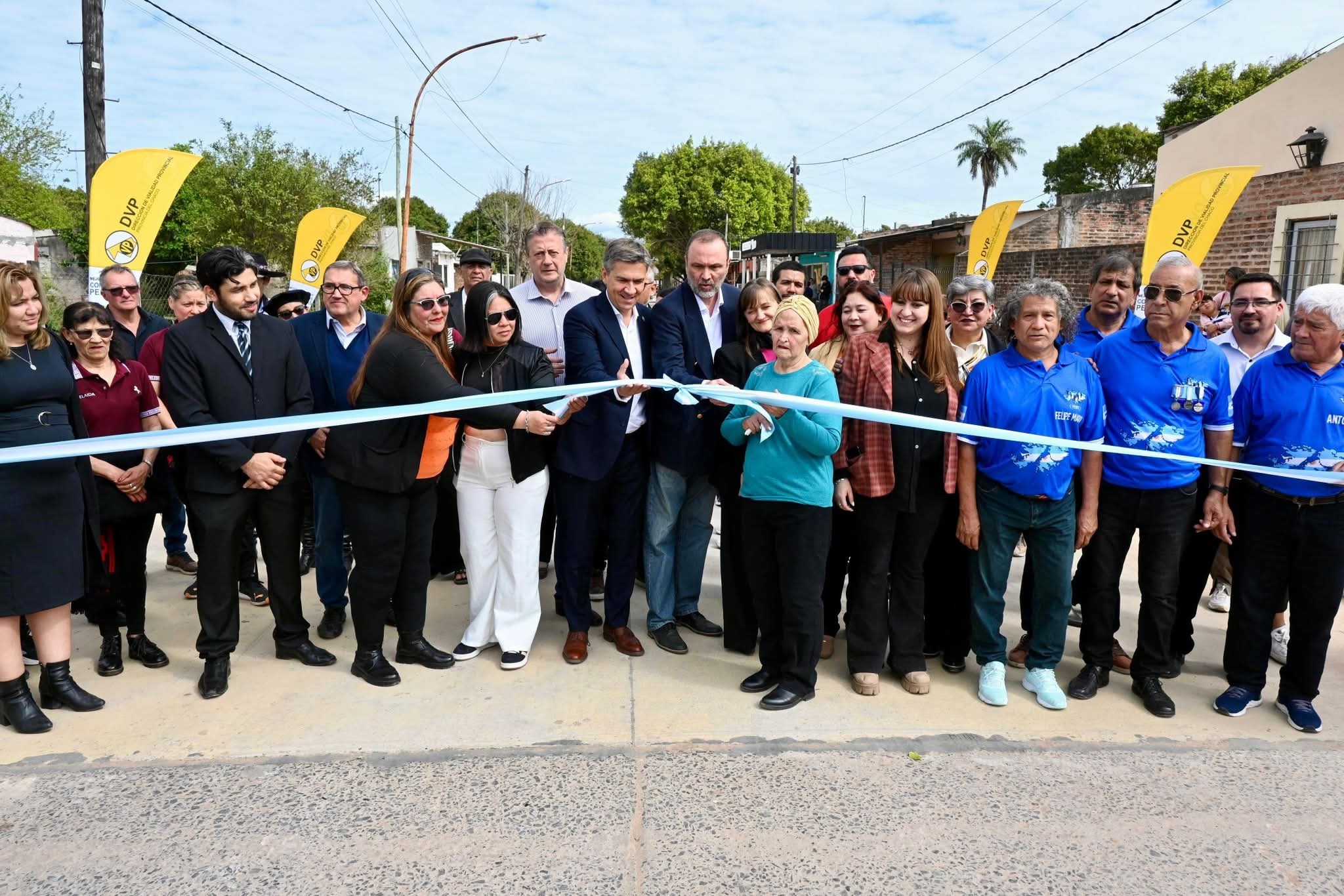 137º AÑOS DE PUERTO TIROL: EL GOBERNADOR ZDERO HABILITÓ NUEVAS CUADRAS DE PAVIMENTO Y POSTAS DE EJERCITACIÓN EN EL ACCESO A LA LOCALIDAD.