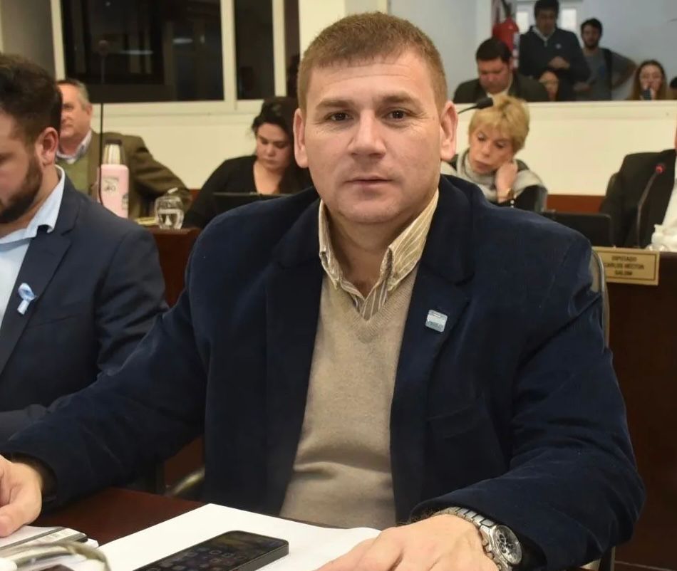 DESPUÉS DE FUNDIR LA PROVINCIA: “SOLO EN CAMPAÑA, CAPITANICH SE ACUERDA DE LOS CHAQUEÑOS” DIJO LAZZARINI.