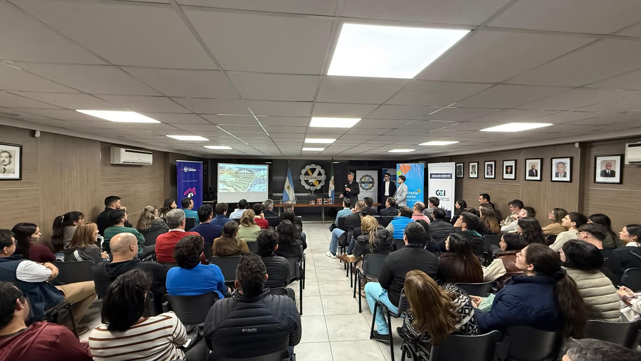 BANCO DE PROYECTOS PRIVADOS DE FIDEICOMISOS INMOBILIARIOS: AMPLIA CONCURRENCIA EN LA PRIMERA REUNIÓN INFORMATIVA.