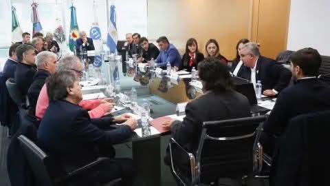 AHORA, MILEI HIZO UNA CONTRAPROPUESTA A LOS GOBERNADORES PARA ENVIAR MÁS FONDOS.