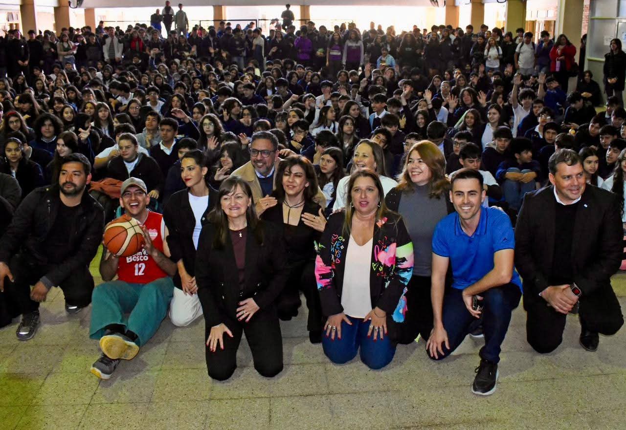 LA VICEGOBERNADORA  SCHNEIDER ENCABEZÓ JORNADA DE PREVENCIÓN Y SALUD INTEGRAL EN ADOLESCENTES.