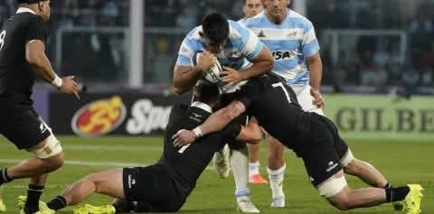 RUGBY CHAMPIONSHIP: LOS PUMAS PERDIERON 41 A 24 CONTRA LOS ALL BLACKS EN CÓRDOBA.