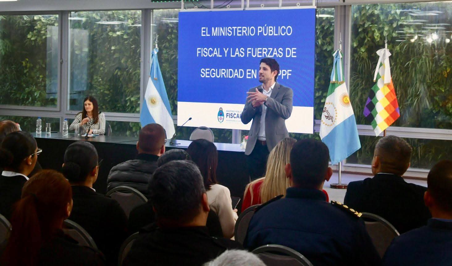 CHACO CAPACITÓ A PERSONAL DE LAS FUERZAS DE SEGURIDAD SOBRE EL NUEVO CÓDIGO PROCESAL PENAL FEDERAL.