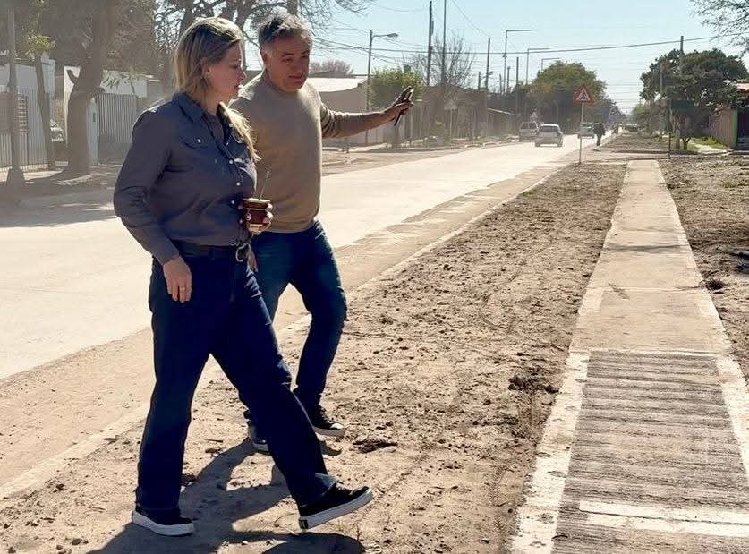 MÁS CONECTIVIDAD PARA RESISTENCIA: ESTE VIERNES SE INAUGURA LA PAVIMENTACIÓN DE LA CALLE COCOMAROLA.