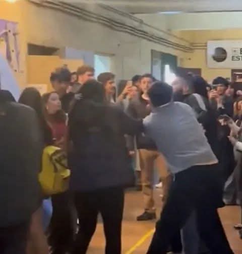 ESCÁNDALO EN DERECHO DE LA UBA: PIÑAS ENTRE ESTUDIANTES PERONISTAS Y LIBERTARIOS 