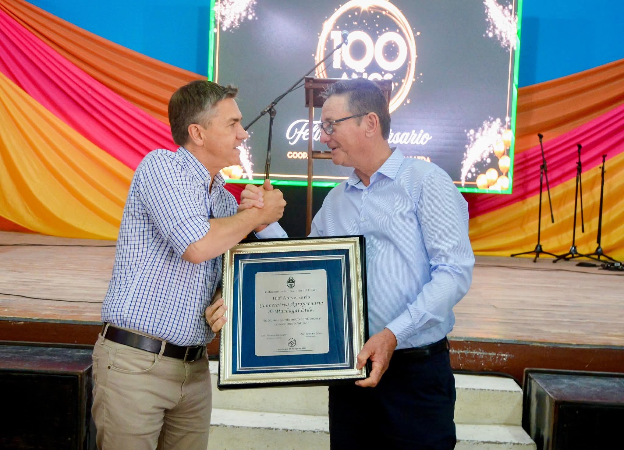 MACHAGAI: LA COOPERATIVA AGROPECUARIA CUMPLIÓ 100 AÑOS Y LO CELEBRÓ CON EL ACOMPAÑAMIENTO DEL GOBERNADOR ZDERO.