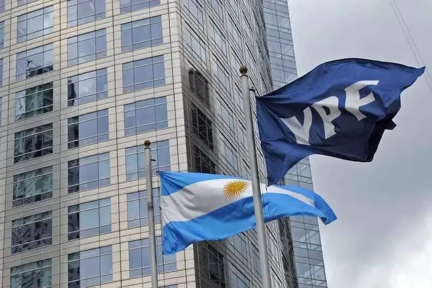 CONTUNDENTE FALLO CONTRA ARGENTINA POR LA EXPROPIACIÓN DE YPF: DEBERÁ AFRONTAR UN PAGO DE US$ 16.000 MILLONES. 