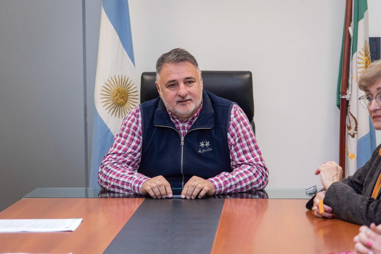 ALUMNOS DE LA UNNE SERÁN PASANTES EN LA DIRECCIÓN DE CATASTRO DE LA PROVINCIA.