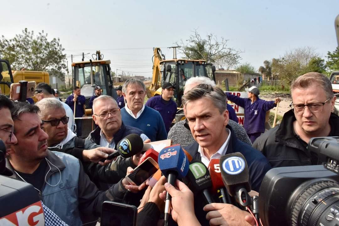 SE REACTIVÓ LA OBRA DE PAVIMENTACIÓN DE LA AVENIDA EDISON: “TRABAJAMOS PARA QUE LOS VECINOS TENGAN POSIBILIDADES DE DESARROLLO”, DIJO EL GOBERNADOR.