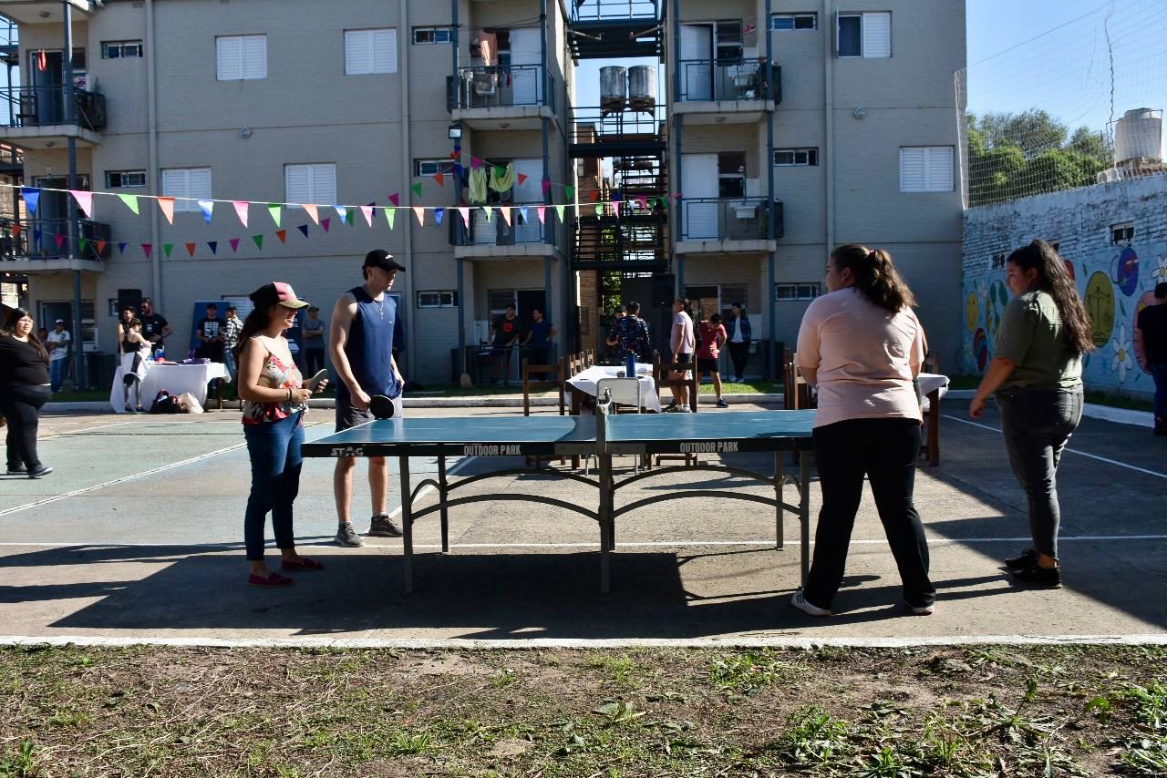 RESIDENCIA ESTUDIANTIL N°1: LA VICEGOBERNADORA SCHNEIDER ACOMPAÑÓ HOY LA CELEBRACIÓN DE LOS ESTUDIANTES.