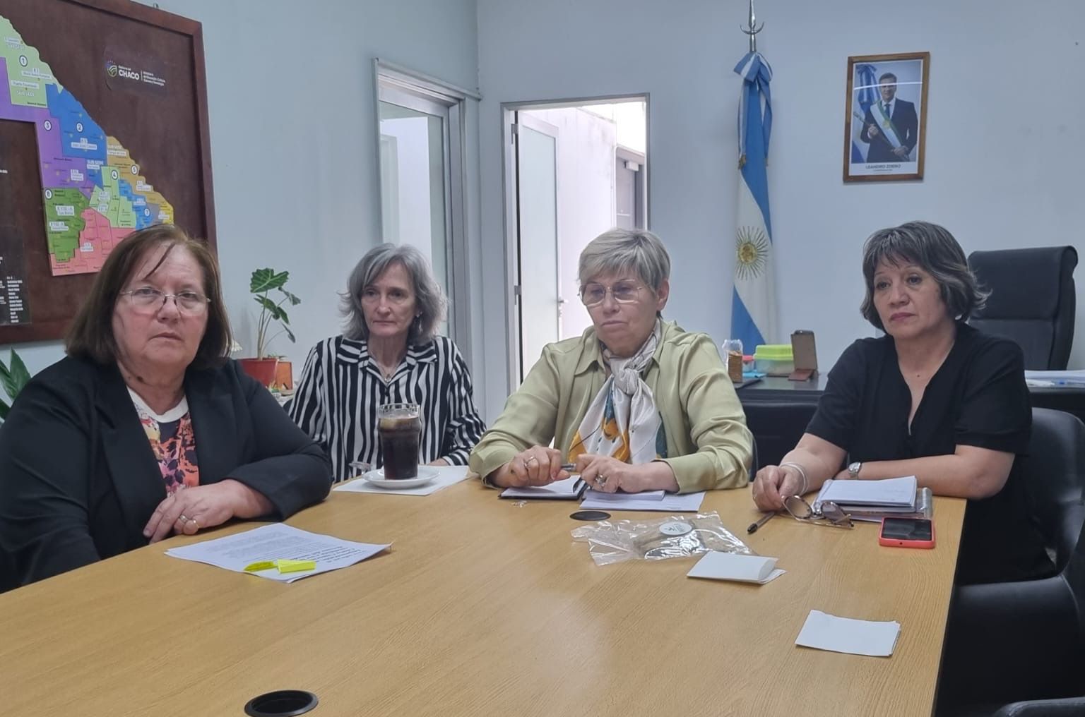 AUTORIDADES DE EDUCACIÓN FELICITARON A GLORIA CISNEROS, MAESTRA CHAQUEÑA PRESELECCIONADA PARA UN PREMIO INTERNACIONAL.