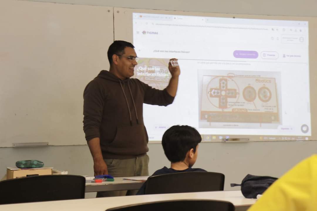 COMENZÓ EL CURSO DE PROGRAMACIÓN Y ROBÓTICA COPRODUCIDO POR EL INFORMATORIO DE LA SUBSECRETARÍA DE INDUSTRIA Y LA UNNE.