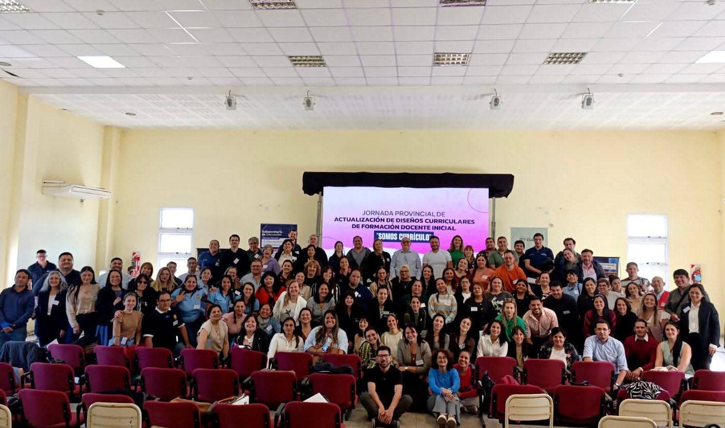 JORNADA PROVINCIAL DE ACTUALIZACIÓN DE LOS DISEÑOS CURRICULARES DE FORMACIÓN DOCENTE INICIAL.