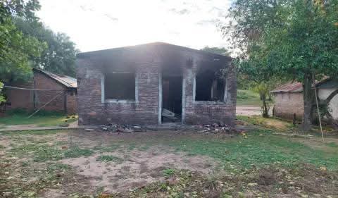 HALLARON A UNA MUJER CALCINADA TRAS UN INCENDIO EN SU VIVIENDA DE COLONIA ELISA 