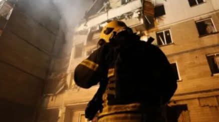 RUSIA ATACÓ KIEV CON 800 DRONES Y DAÑÓ LA SEDE DEL GOBIERNO: DOS MUERTOS.