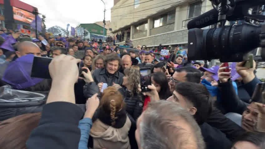 MILEI CARGÓ CONTRA EL KIRCHNERISMO: 