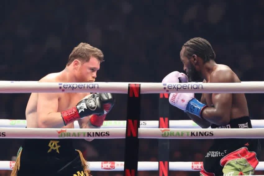 TERENCE CRAWFORD VENCIÓ A SAÚL 