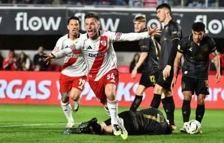 CON UNO MENOS, RIVER LE GANÓ 2-1 ESTUDIANTES EN LA PLATA. 