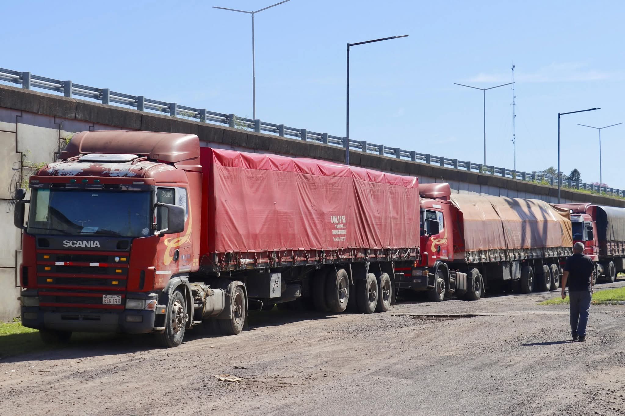 EL PUERTO DE BARRANQUERAS AFIANZA SU ROL INTERNACIONAL CON NUEVA IMPORTACIÓN DESDE PARAGUAY.