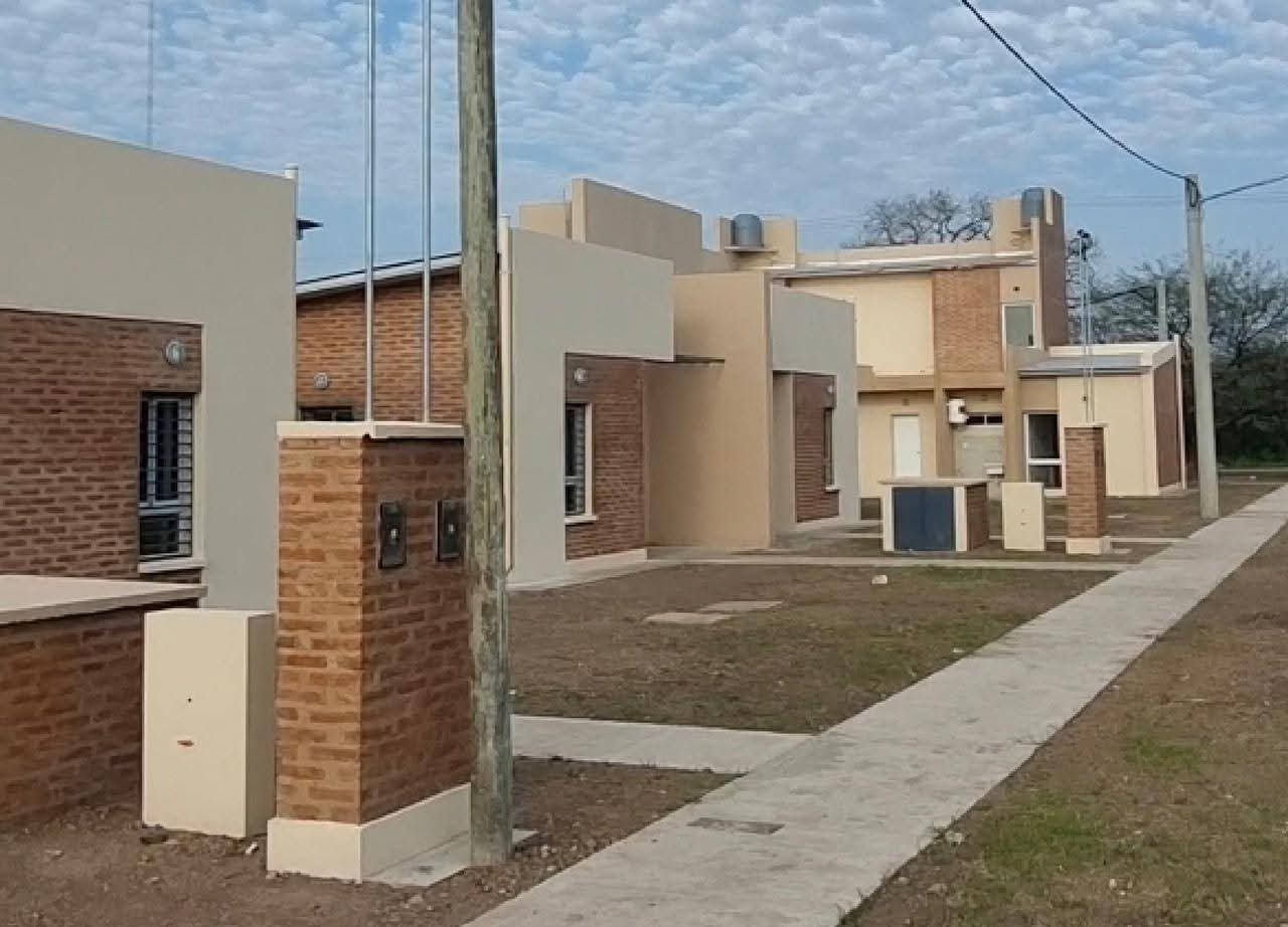 DESPUÉS DEL SORTEO PÚBLICO: 26 FAMILIAS ACCEDERÁN A SU VIVIENDA PROPIA EN EL BARRIO SANTA RITA, DE SÁENZ PEÑA.