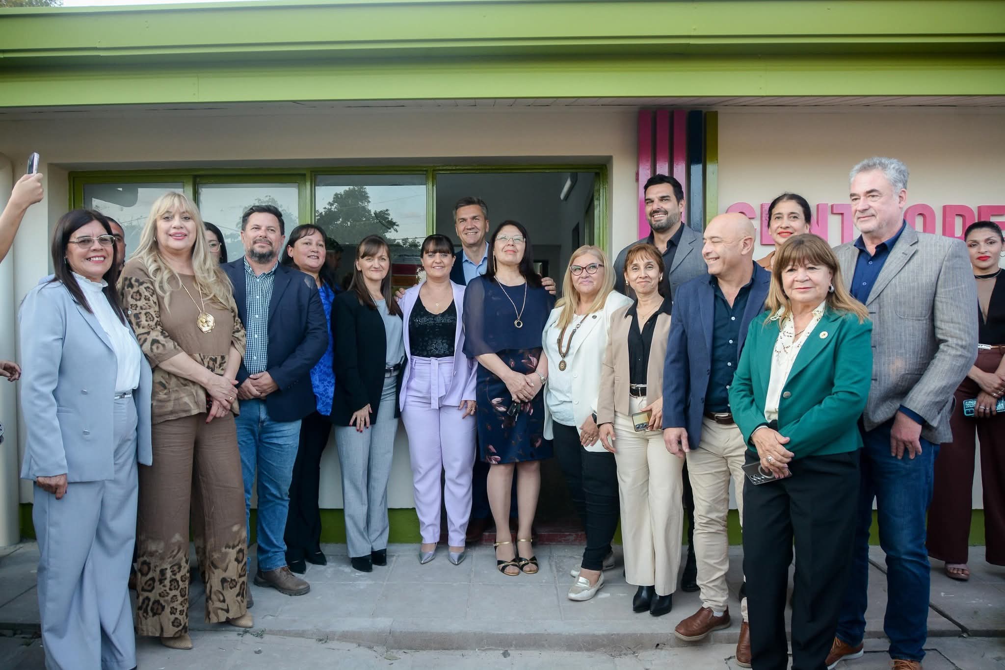 UN ANTES Y UN DESPUÉS EN PAMPA ALMIRÓN: QUEDÓ INAUGURADO ‘A NUEVO’ EL CENTRO DE SALUD N° 2.