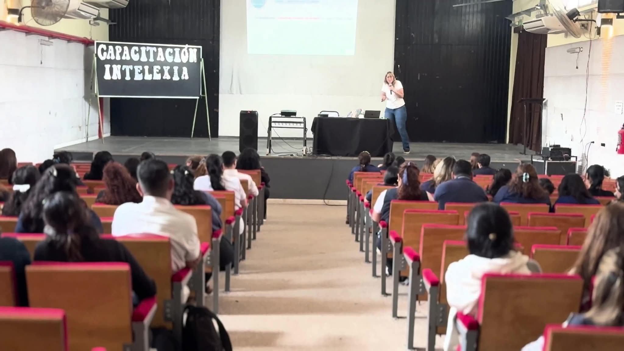 CHACO AVANZA CON EL PROGRAMA “APRENDO LEYENDO” PARA FORTALECER LA ENSEÑANZA EN EL AULA.