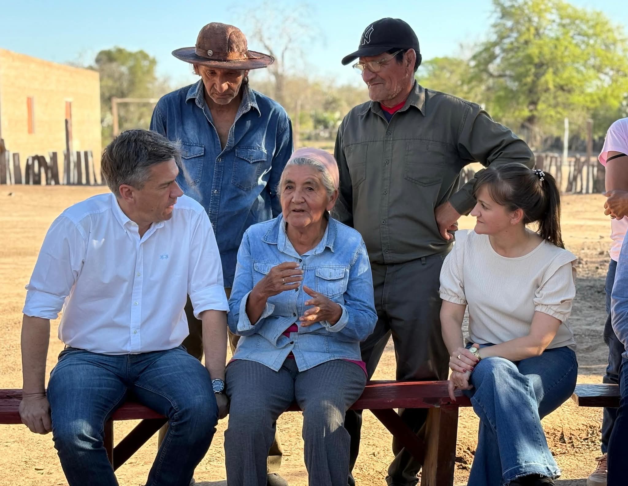 ZDERO CUMPLIÓ: LLEGÓ POR PRIMERA VEZ, EL AGUA POTABLE AL PARAJE EL CAUDILLO, EN EL IMPENETRABLE.