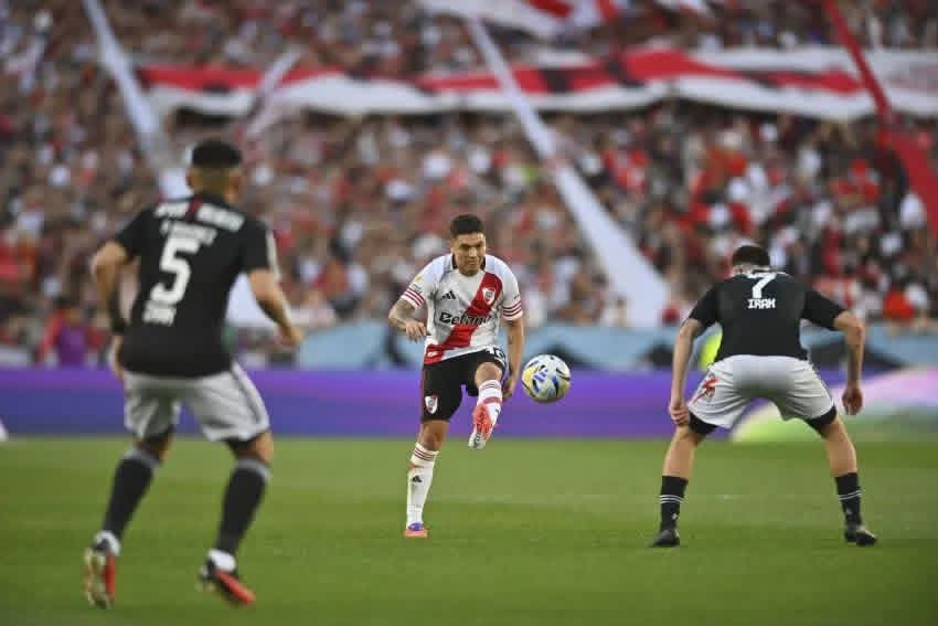 RIVER NO LEVANTA CABEZA: CAYÓ DE LOCAL ANTE DEPORTIVO RIESTRA.