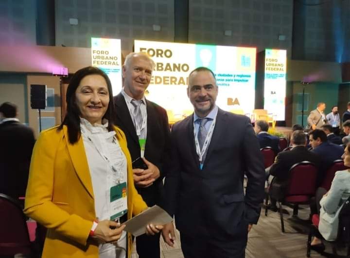 EL INTENDENTE JORGE FRANK PARTICIPA DE LA CUMBRE MUNDIAL DE ALCALDES  EN BUENOS AIRES 