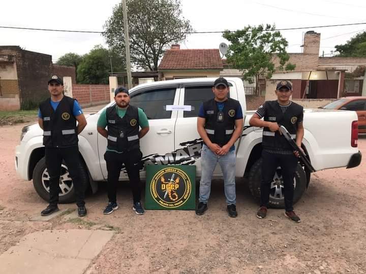 J.J CASTELLI: RECUPERAN UNA CAMIONETA AMAROK QUE FUE ROBADA EN BUENOS AIRES.