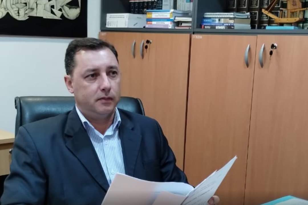 EL FISCAL DE ESTADO PRESENTÓ UNA ACCIÓN DE INCONSTITUCIONALIDAD CONTRA UN DECRETO DE PASE A PLANTA DEL EJECUTIVO PROVINCIAL.