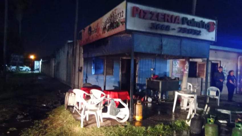 SAENZ PEÑA: UN DESPERFECTO EN LA MANGUERA DE UNA GARRAFA DE GAS OCASIONÓ UN INCENDIO EN UN LOCAL DE COMIDAS. 