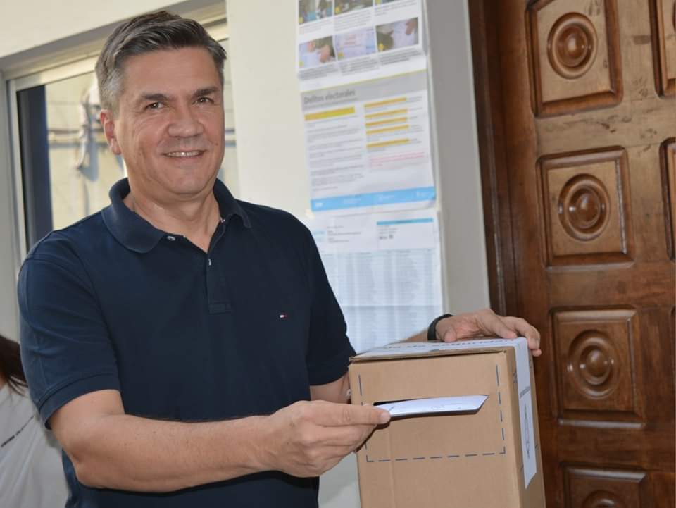 VOTÓ LEANDRO ZDERO: 