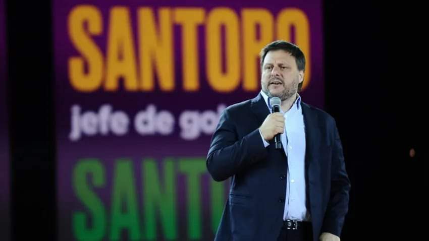 A LA ESPERA DEL RECUENTO DEFINITIVO: LEANDRO SANTORO SE BAJARÍA DEL BALOTAGE EN CABA.