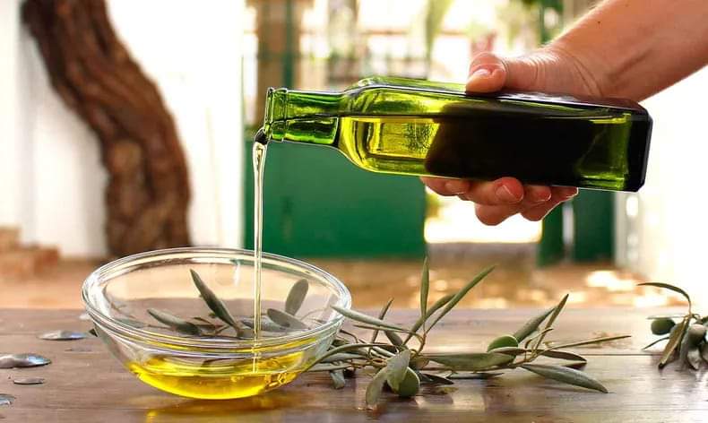 LA ANMAT PROHIBIÓ LA VENTA Y DISTRIBUCIÓN DE TRES MARCAS DE ACEITE DE OLIVA.