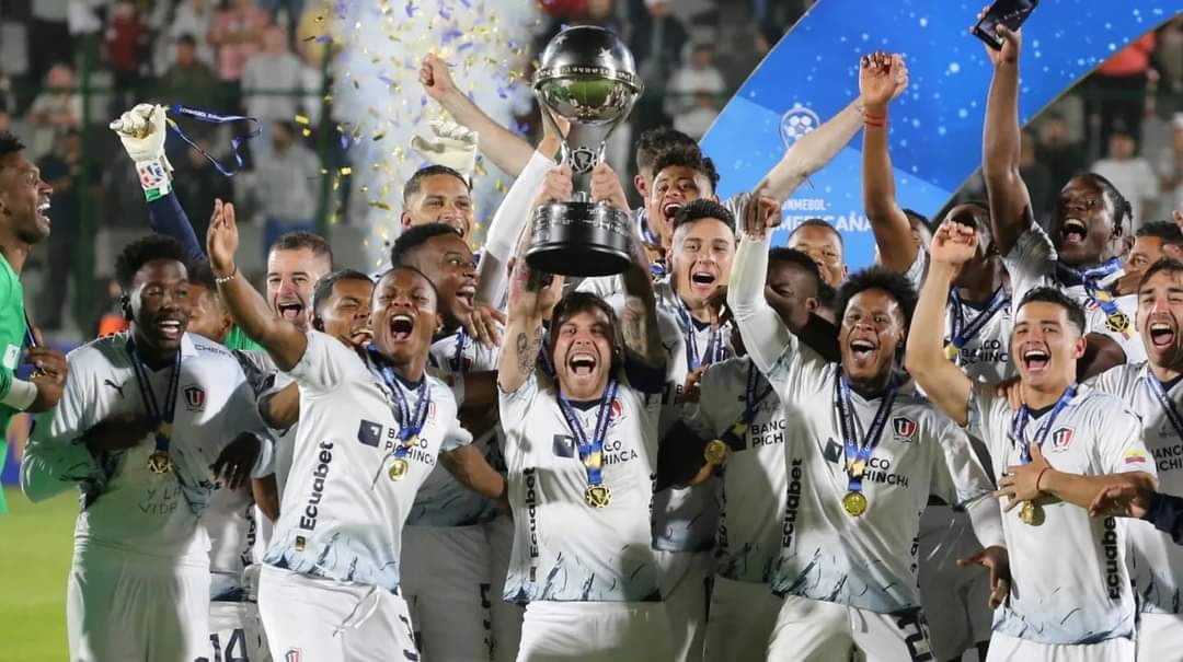 LIGA DE QUITO, CON ZUBELDÍA COMO DT, LE GANÓ A FORTALEZA POR PENALES Y SE CONSAGRÓ CAMPEÓN DE LA SUDAMERICANA.