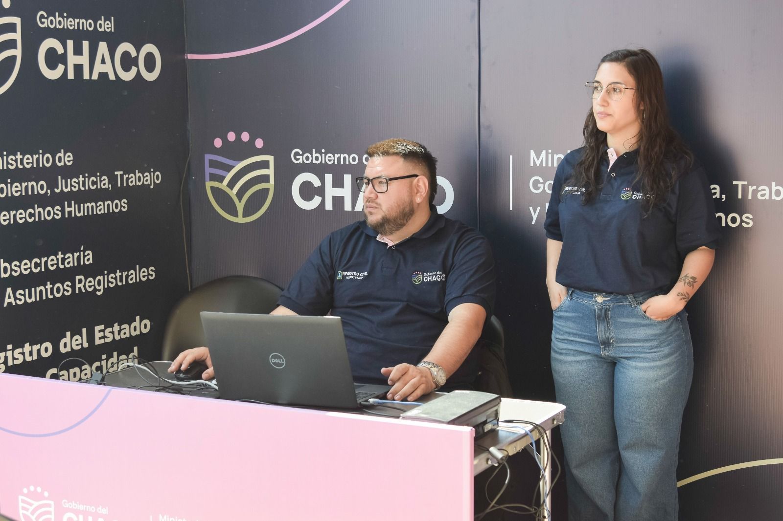 EL MINISTERIO DE GOBIERNO REALIZA UN OPERATIVO DNI EN LA FERIA IBEROAMERICANA DEL LIBRO.