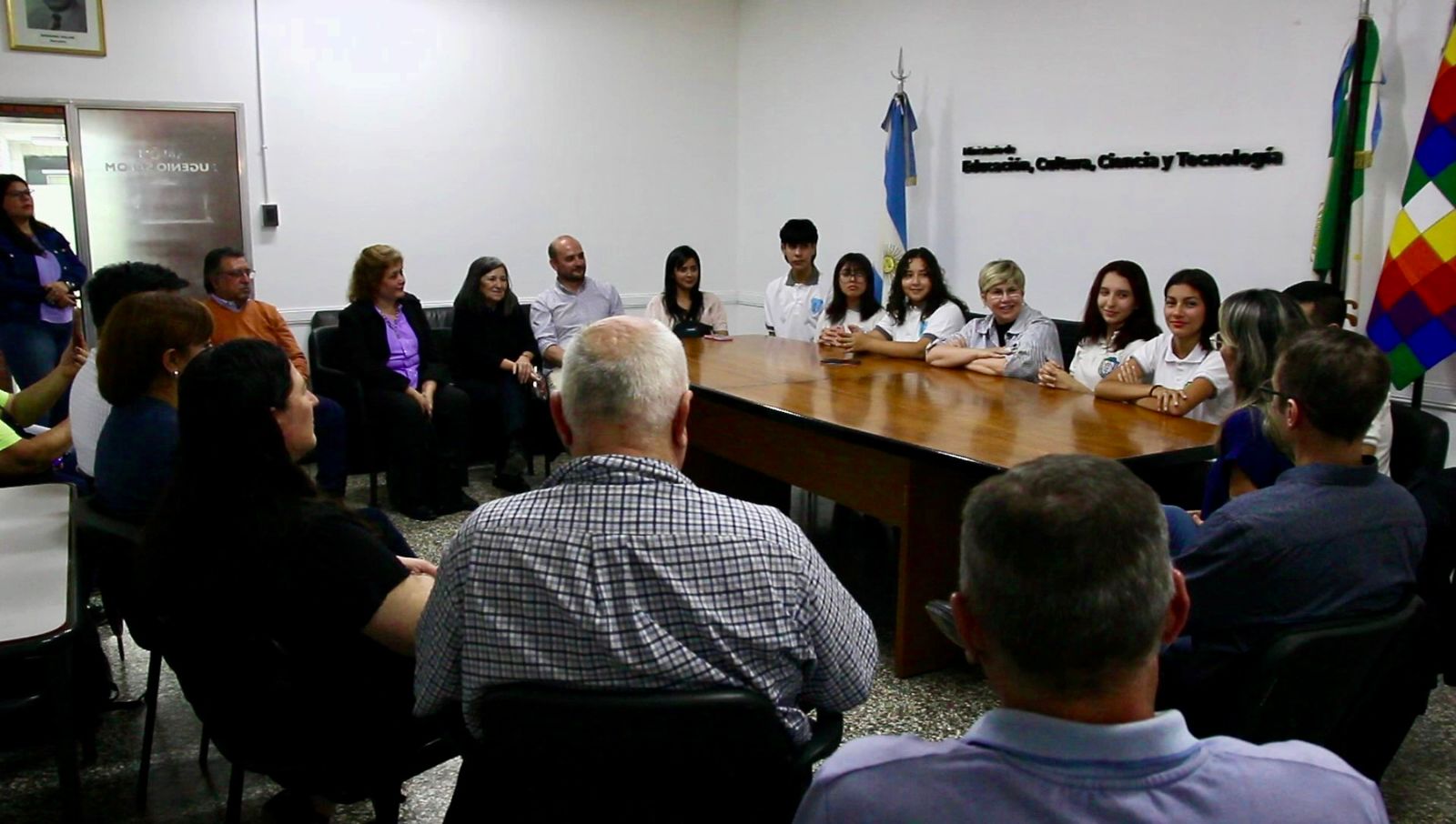SEIS ESTUDIANTES CHAQUEÑOS VIAJAN A JAPÓN PARA REPRESENTAR A ARGENTINA EN PROGRAMA INTERNACIONAL DE CIENCIAS.