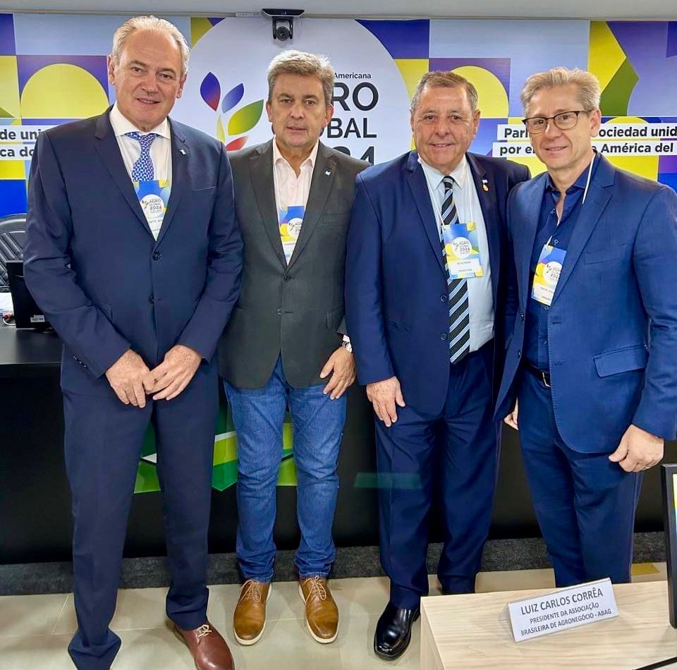 EL MINISTRO ZIMMERMANN VIAJÓ A BRASIL PARA PARTICIPAR DE LA 1RA. CUMBRE SUDAMERICANA AGROGLOBAL.