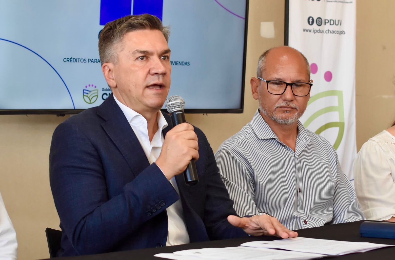 ”CHACO A LA OBRA”: EL GOBERNADOR ZDERO ANUNCIÓ UNA NUEVA LÍNEA DE PRÉSTAMOS PARA REFACCIÓN Y AMPLIACIÓN DE VIVIENDAS FAMILIARES.