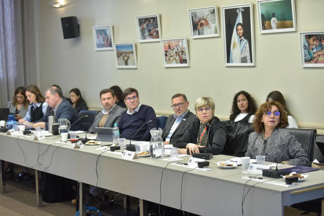 CHACO PRESENTE EN EL CONSEJO FEDERAL DE EDUCACIÓN QUE APROBÓ PAUTAS FEDERALES PARA EL MEJORAMIENTO DE LA ENSEÑANZA Y APRENDIZAJE.  