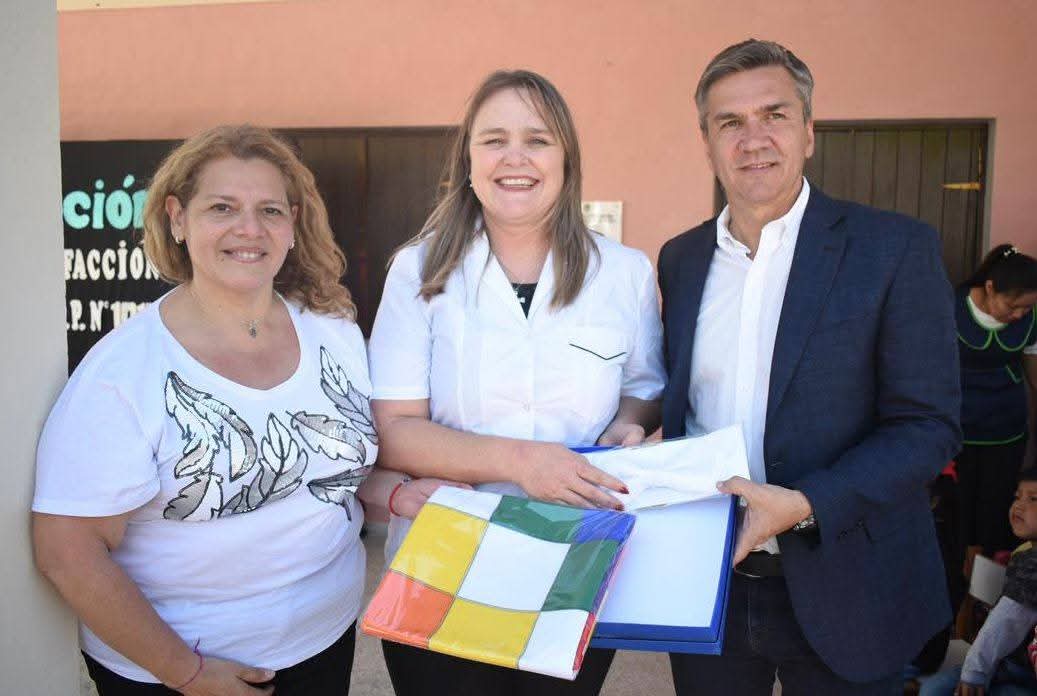 MIRAFLORES: EL GOBERNADOR ZDERO INAUGURÓ LA AMPLIACIÓN Y REFACCIÓN DEL JARDÍN DE INFANTES ANEXO A E.E.P. N°1017.
