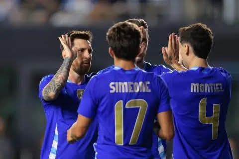 ARGENTINA GOLEÓ A PUERTO RICO PARA CERRAR LA GIRA POR EE.UU.