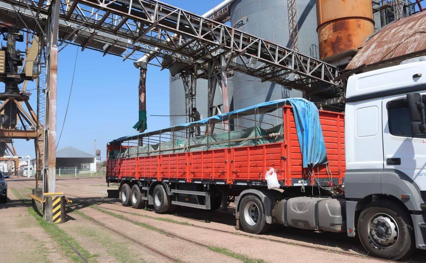 EXPORTACIÓN DE TRIGO A BOLIVIA: EL PUERTO DE BARRANQUERAS CONCRETÓ UNA NUEVA OPERACIÓN INTERNACIONAL.