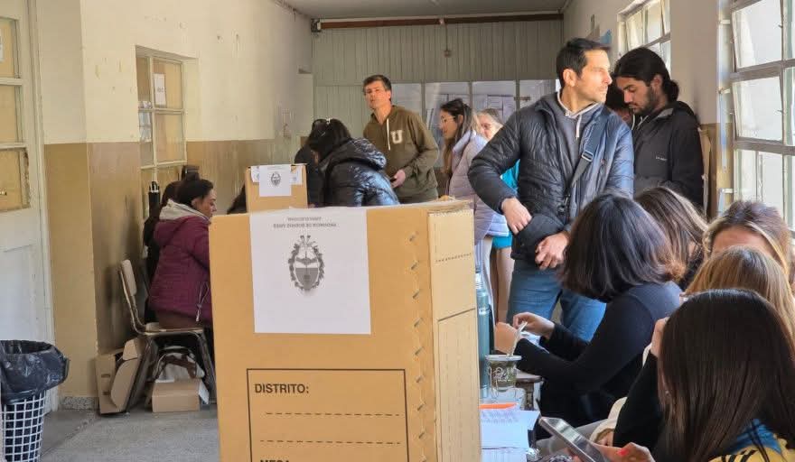 ELECCIONES LEGISLATIVAS: HASTA EL MEDIODÍA, VOTÓ SOLO EL 23% DEL PADRÓN NACIONAL.