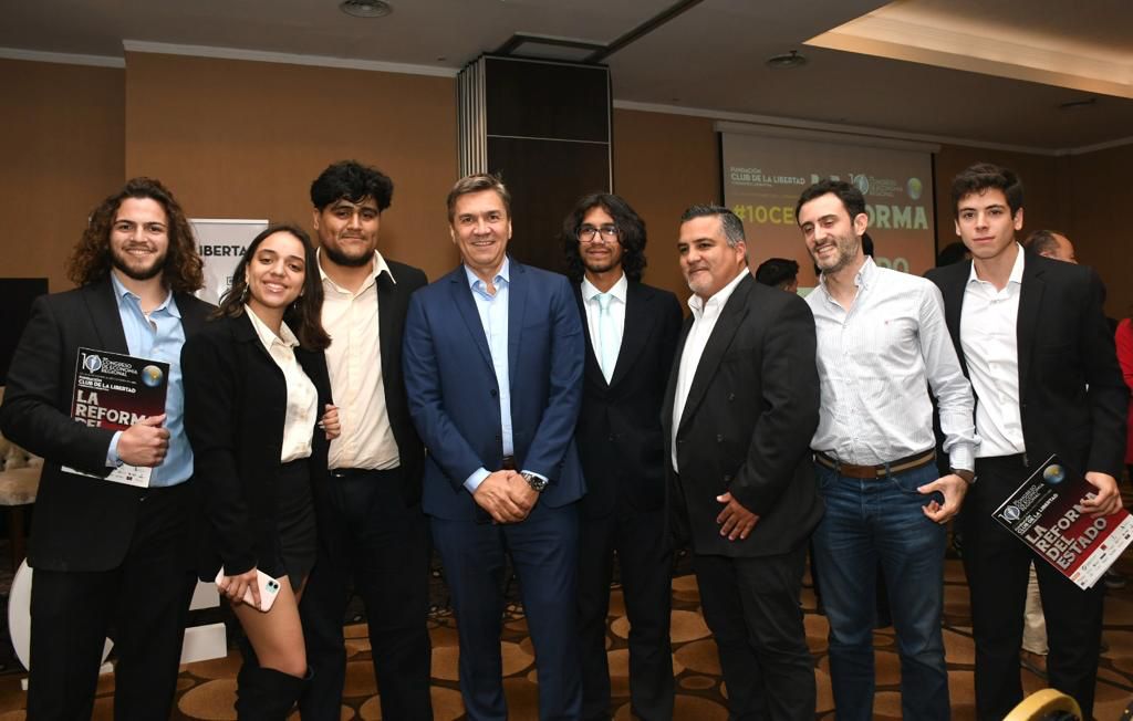 ZDERO DISERTÓ EN EL 10 CONGRESO REGIONAL DE ECONOMÍA, EN CORRIENTES.