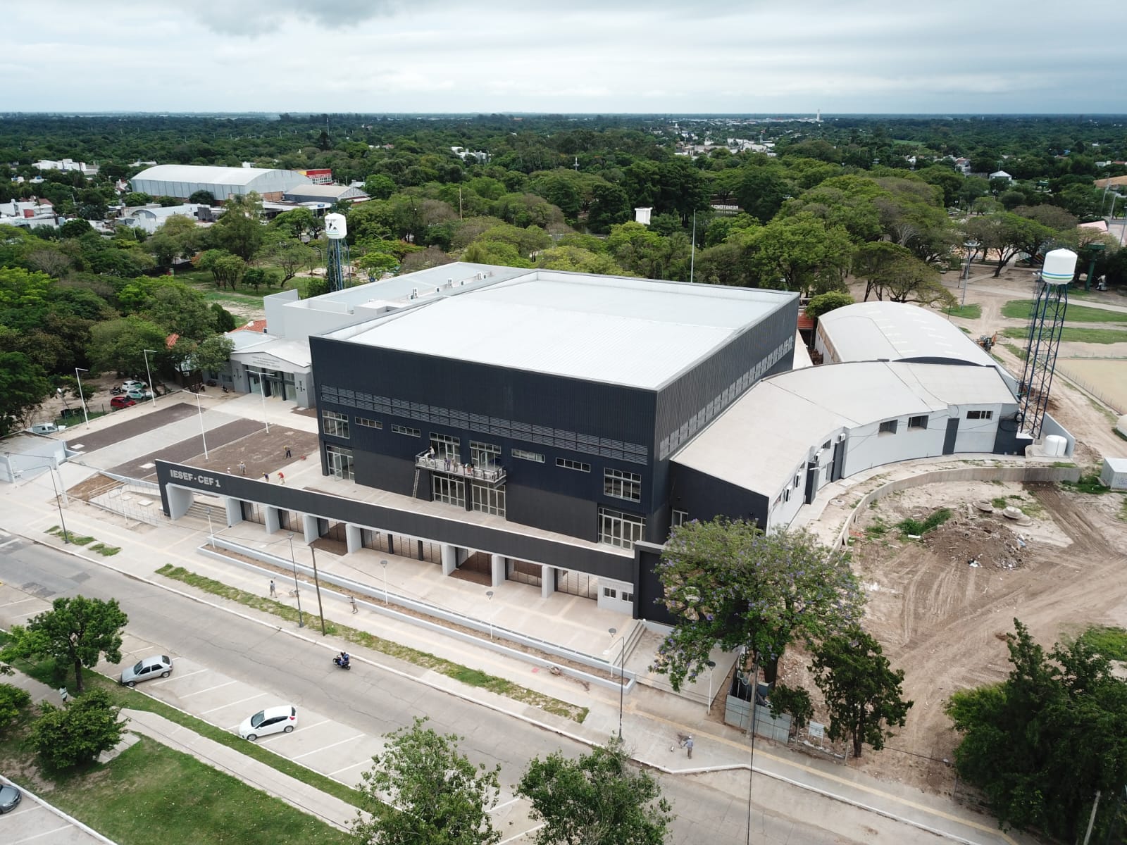 EL GOBERNADOR CAPITANICH INAUGURARÁ LA MEGA OBRA DEL CEF N°1 DE RESISTENCIA ESTE VIERNES.