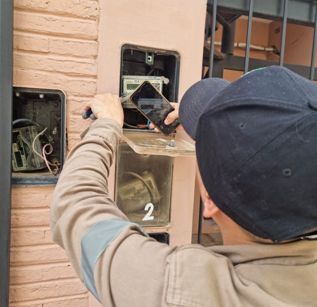 CON MÁS TECNOLOGÍA, SECHEEP MEJORA EL SISTEMA DE TOMA DE LECTURA DE MEDIDORES DE ELECTRICIDAD.