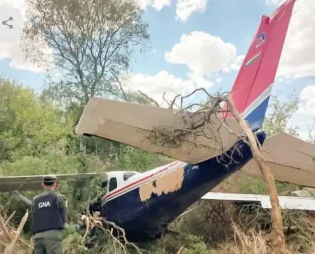 CAYÓ UN PEQUEÑO AVIÓN EN SALTA DONDE TRASLADAN 140 KILOS DE COCAINA.