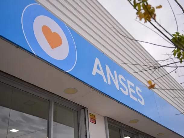 AGUINALDO PARA JUBILADOS ANSES: CUÁLES SON LOS TRES GRUPOS QUE COBRAN EN DICIEMBRE.